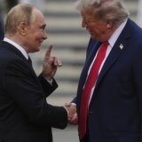 Donald Trump s'est entretenu plusieurs fois avec Vladimir Poutine et l'a même reçu à Anchorage le 15 août, mais sans aucun succès (archives). KEYSTONE/AP/Julia Demaree Nikhinson